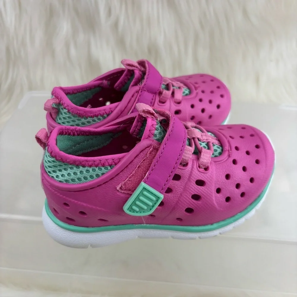 LILY&DAN Vibrant Pink Kids Water Shoes with Hook and loop Strap Size 5/6